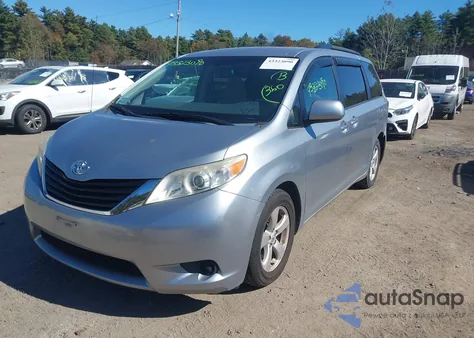 2014 Toyota Sienna Le V6 8 Passenger из США, поврежденный, VIN 5TDKK3DC6ES491977